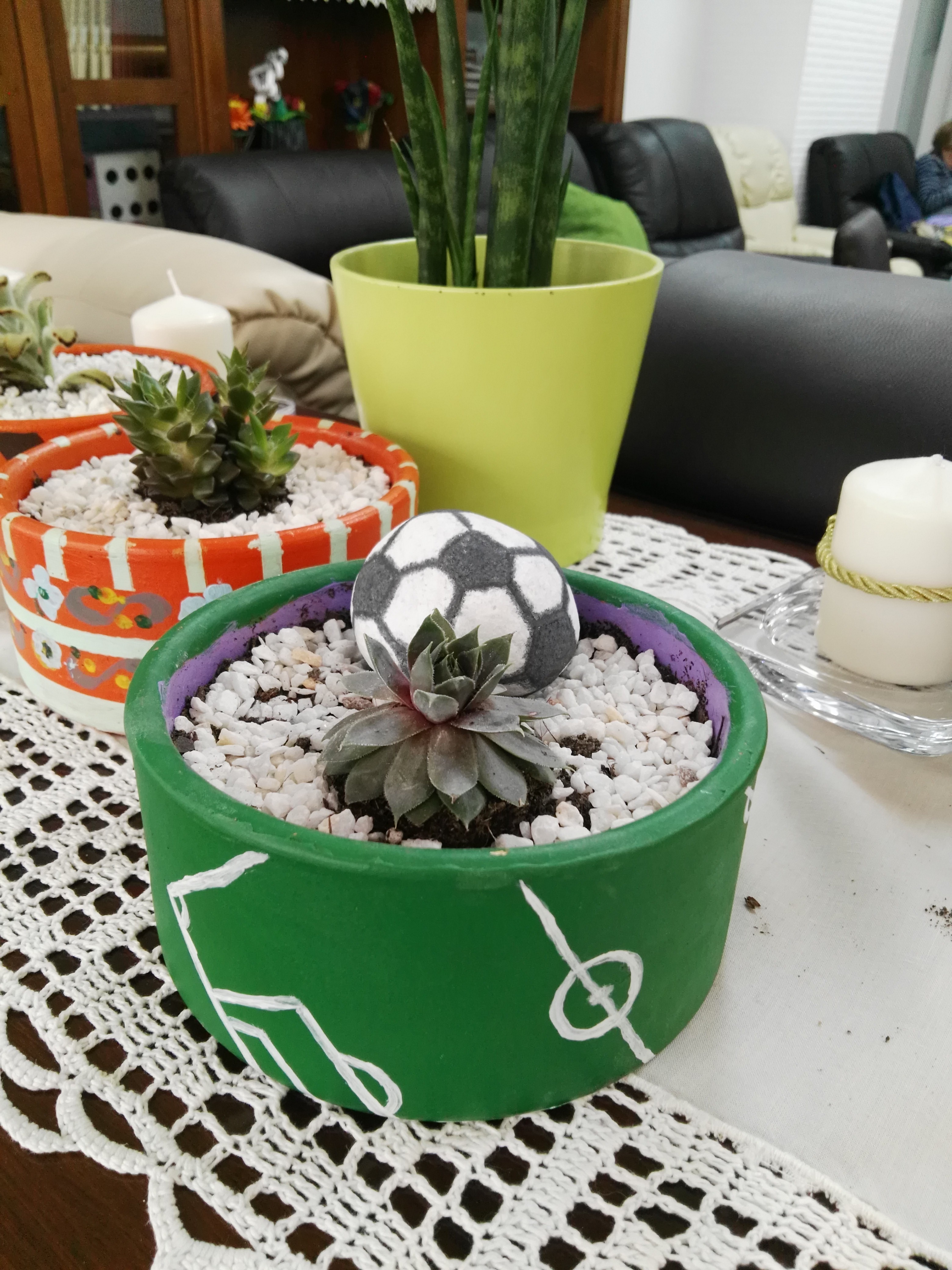 Tiestos decorados por nuestros mayores